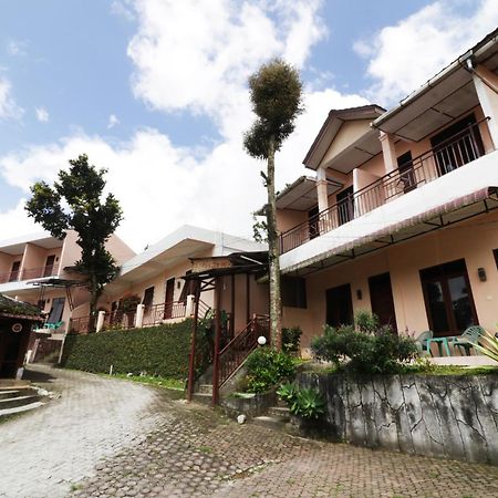 Villa Keluarga Bre Batunanggar Berastagi Εξωτερικό φωτογραφία