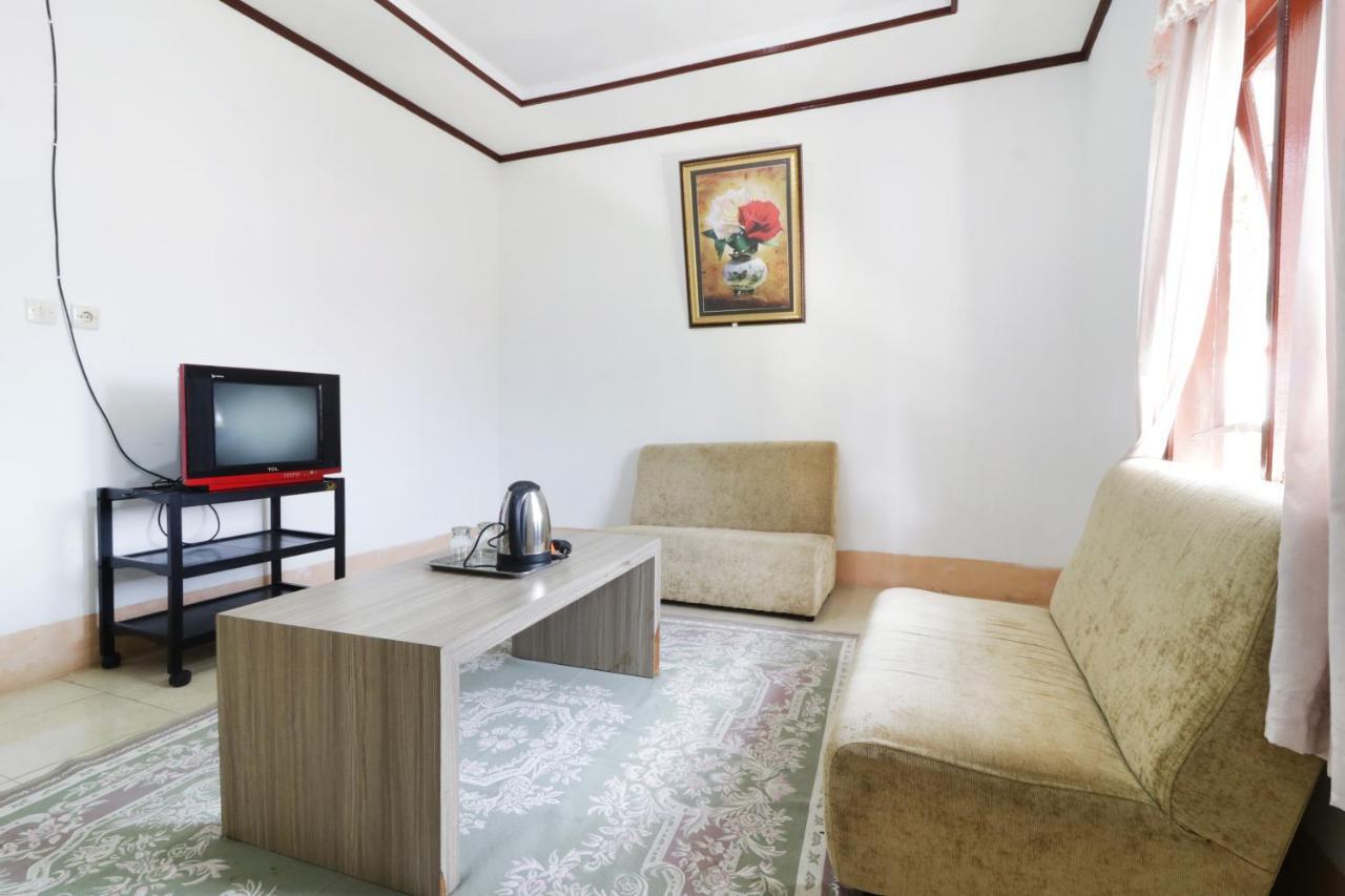 Villa Keluarga Bre Batunanggar Berastagi Εξωτερικό φωτογραφία